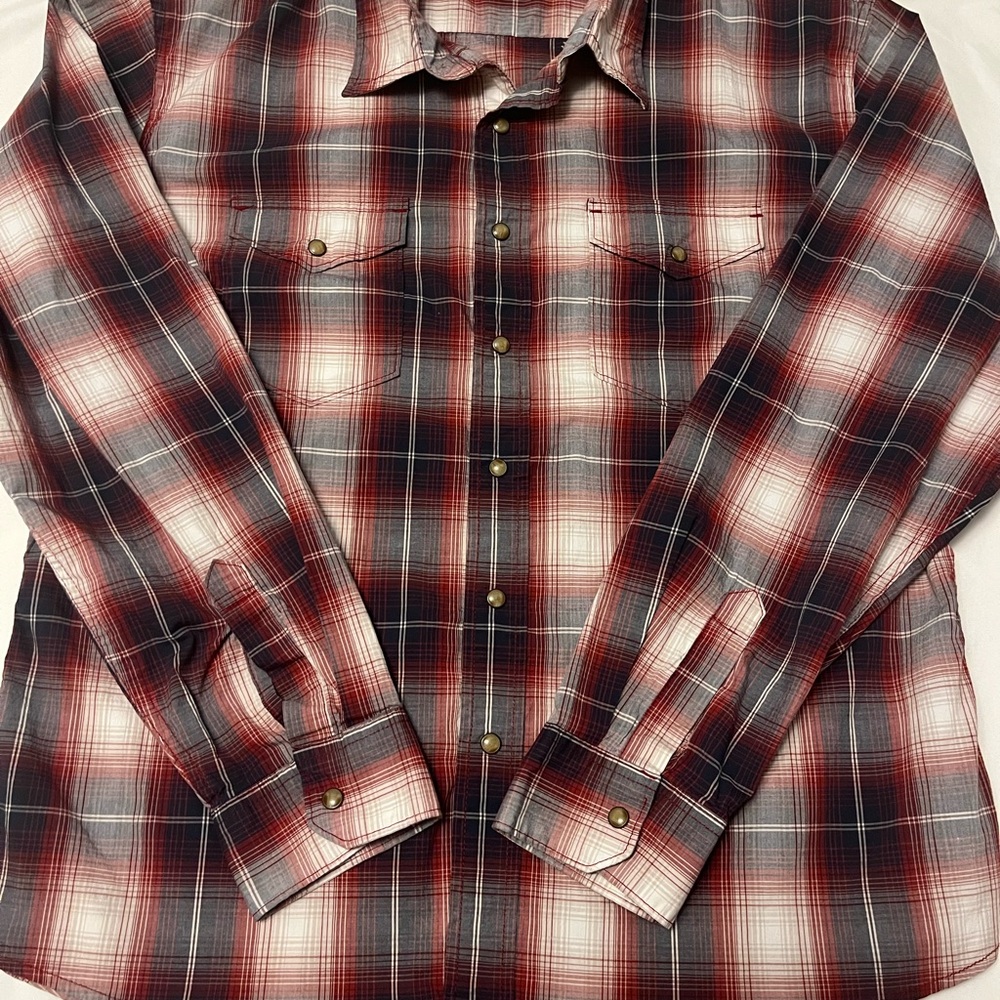Wrangler Men's Red and White Plaid Button Down Shirt Size XL